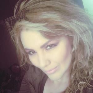 Meet your Posher, Claudia